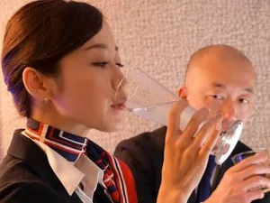 Ép con gái uống say rồi hãm hiếp địt cực mạnh